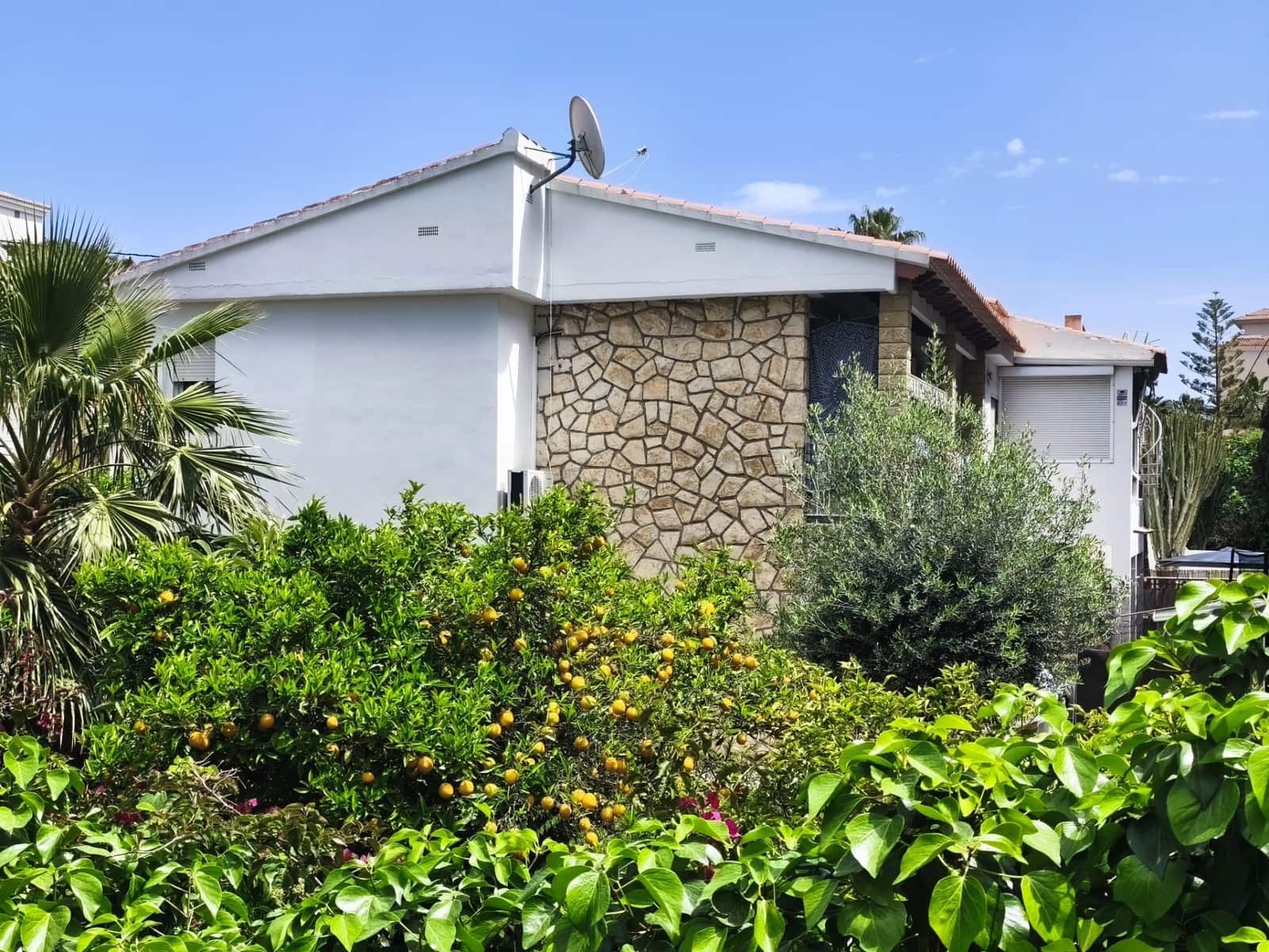 3 bedroom Villa for sale in Albir with garage - € 525,000 (Ref: 9790281)