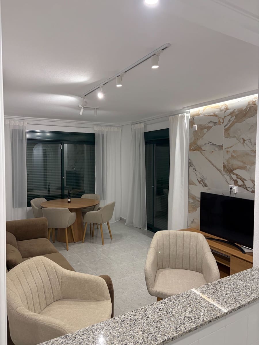 2 soveværelse Lejlighed til salg i Orihuela med swimmingpool garage - € 249.000 (Ref: 9790283)