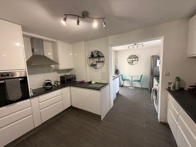 3 soveværelse Villa til salg i Relleu med swimmingpool garage - € 245.000 (Ref: 9806148)