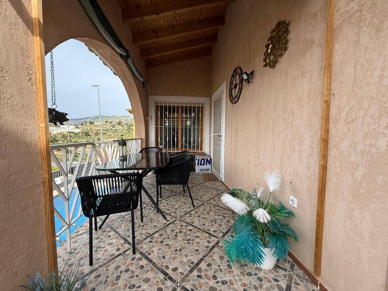 3 soveværelse Villa til salg i Relleu med swimmingpool garage - € 245.000 (Ref: 9806148)