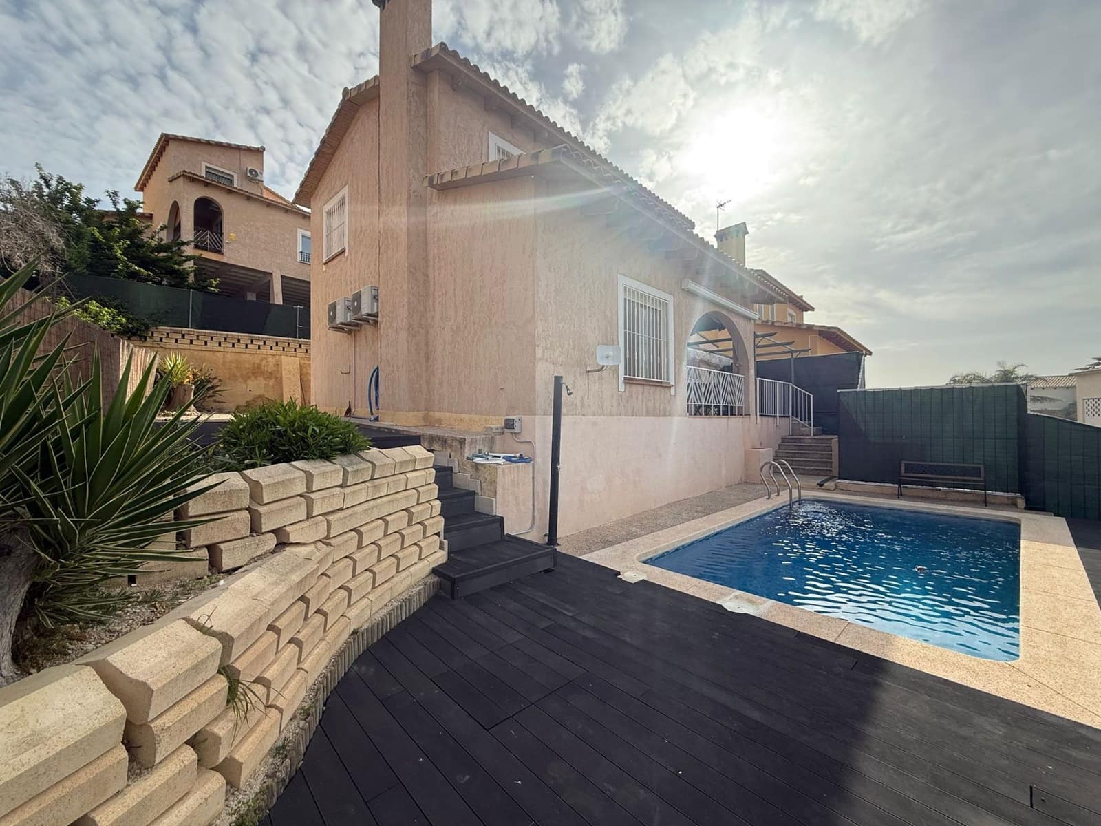 3 soveværelse Villa til salg i Relleu med swimmingpool garage - € 245.000 (Ref: 9806148)