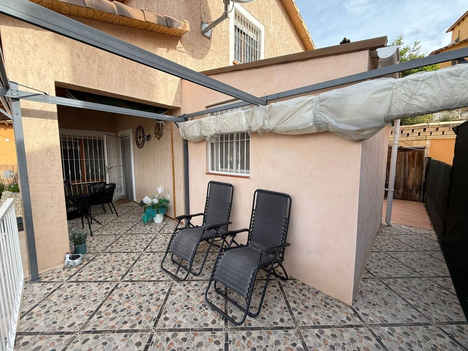 3 soveværelse Villa til salg i Relleu med swimmingpool garage - € 245.000 (Ref: 9806148)