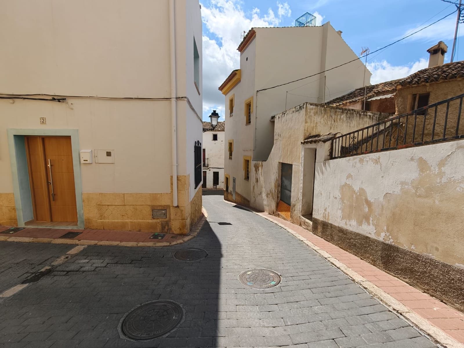 3 Zimmer Haus zu verkaufen in Polop mit Garage - 300.000 € (Ref: 9819935)