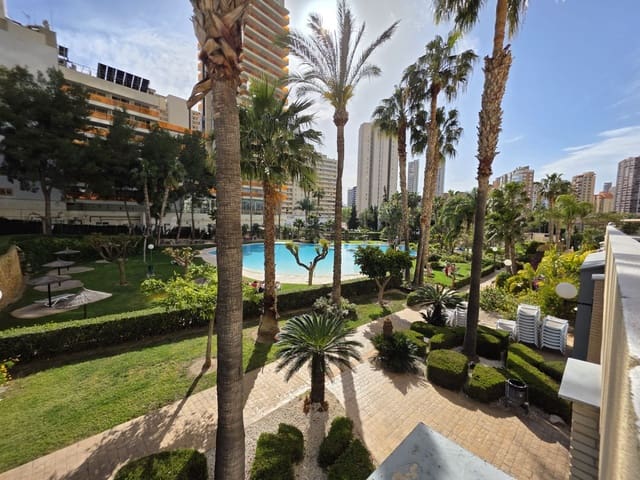 Apartamento de 2 habitaciones en Benidorm en venta con piscina garaje - 359.000 € (Ref: 9819936)