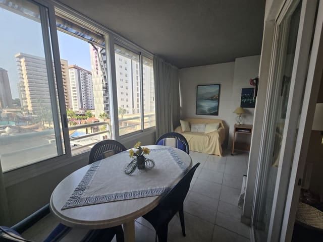 1 sovrum Lägenhet till salu i Benidorm med pool - 190 000 € (Ref: 9819938)