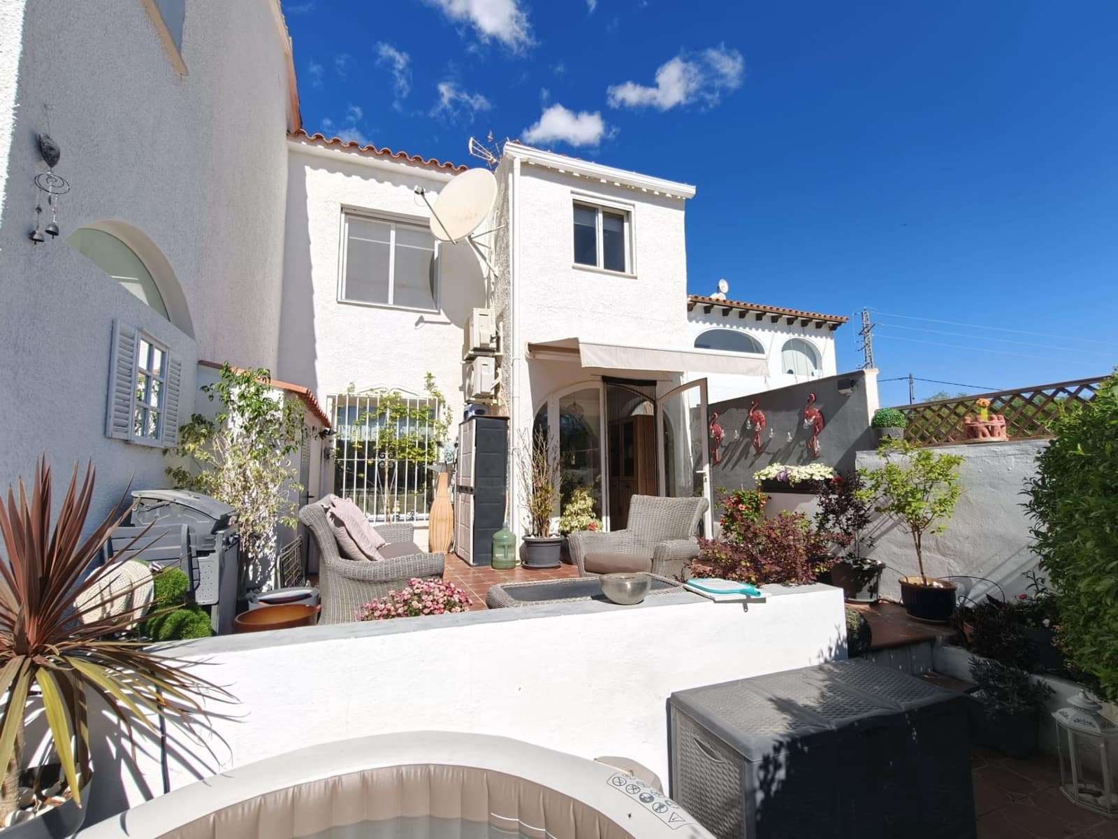 2 bedroom Semi-detached Villa for sale in La Nucia - € 239,500 (Ref: 9833298)