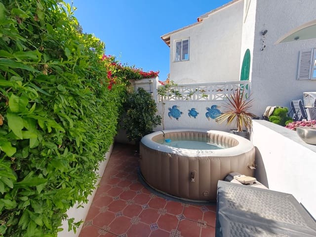 2 slaapkamer Halfvrijstaande villa te koop in La Nucia - € 239.500 (Ref: 9833298)