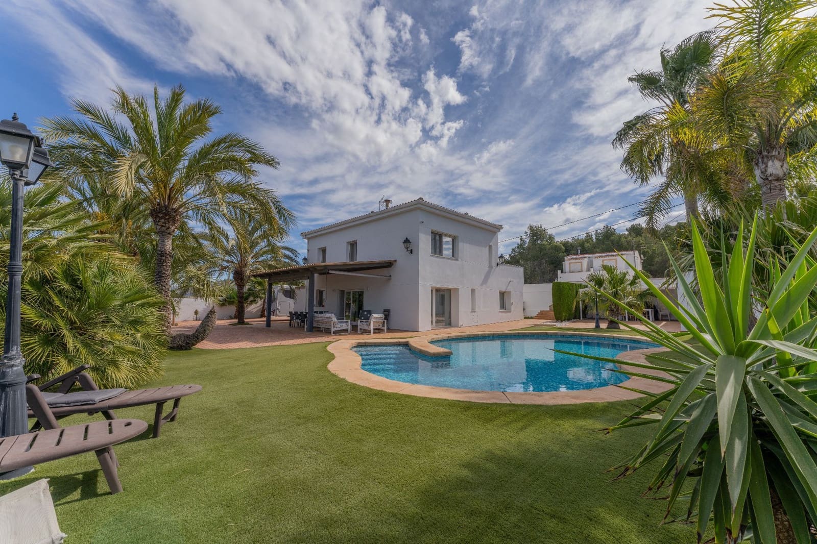 3 bedroom Villa for sale in Alicante / Alacant city with pool garage - € 1,180,000 (Ref: 9844915)