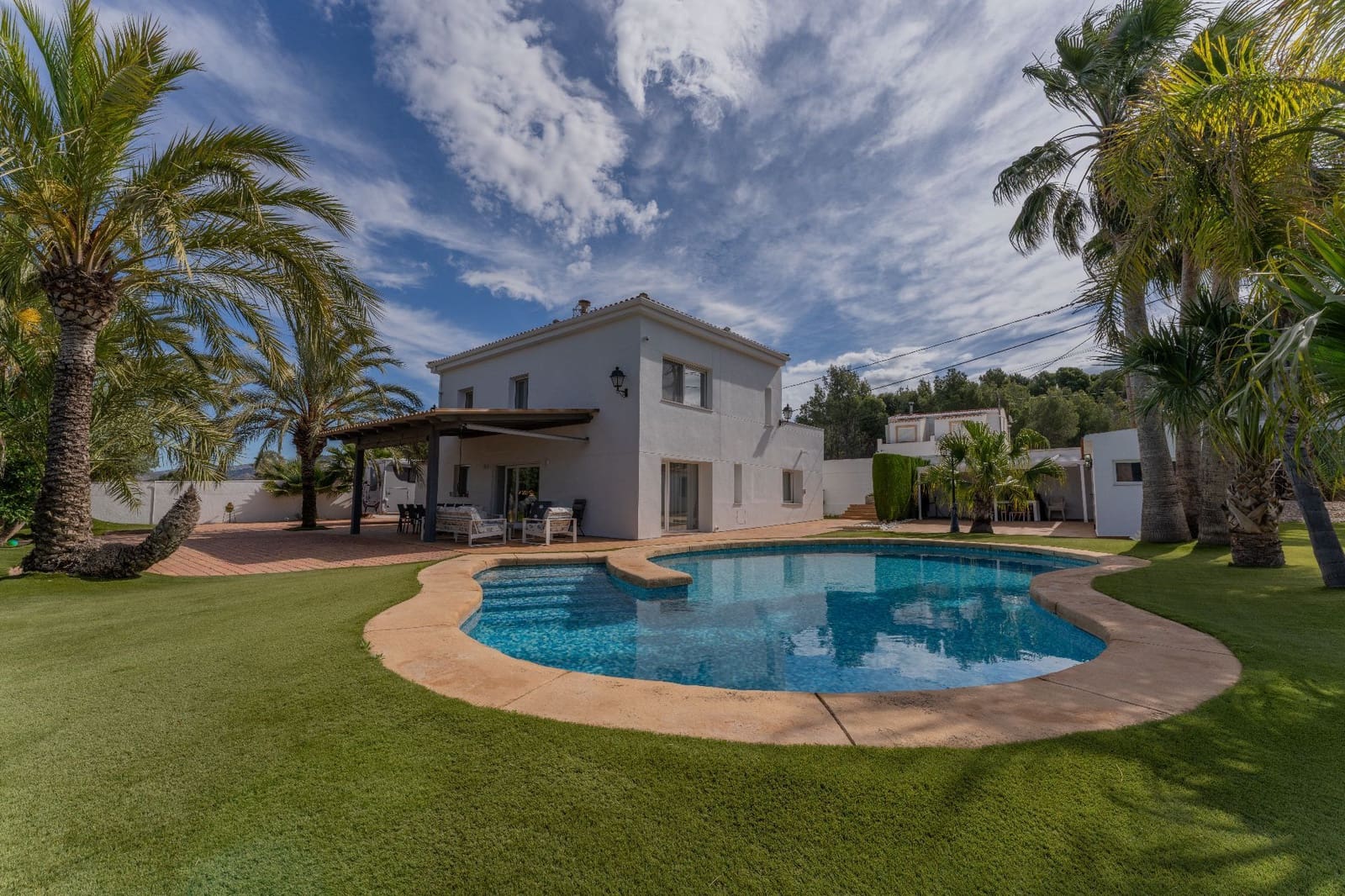 3 bedroom Villa for sale in Alicante / Alacant city with pool garage - € 1,180,000 (Ref: 9844915)
