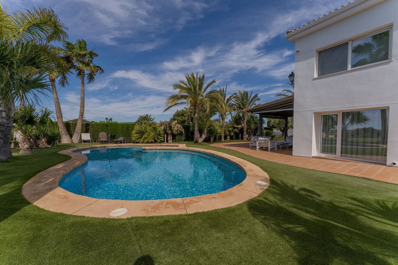 3 bedroom Villa for sale in Alicante / Alacant city with pool garage - € 1,180,000 (Ref: 9844915)