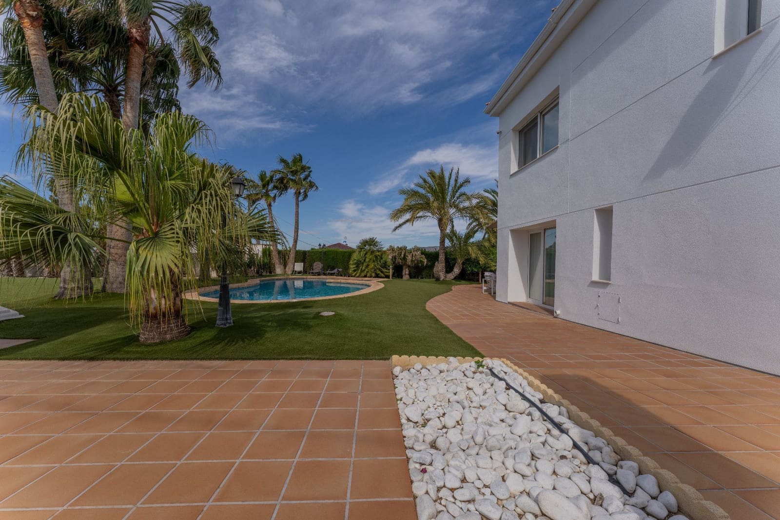 3 bedroom Villa for sale in Alicante / Alacant city with pool garage - € 1,180,000 (Ref: 9844915)