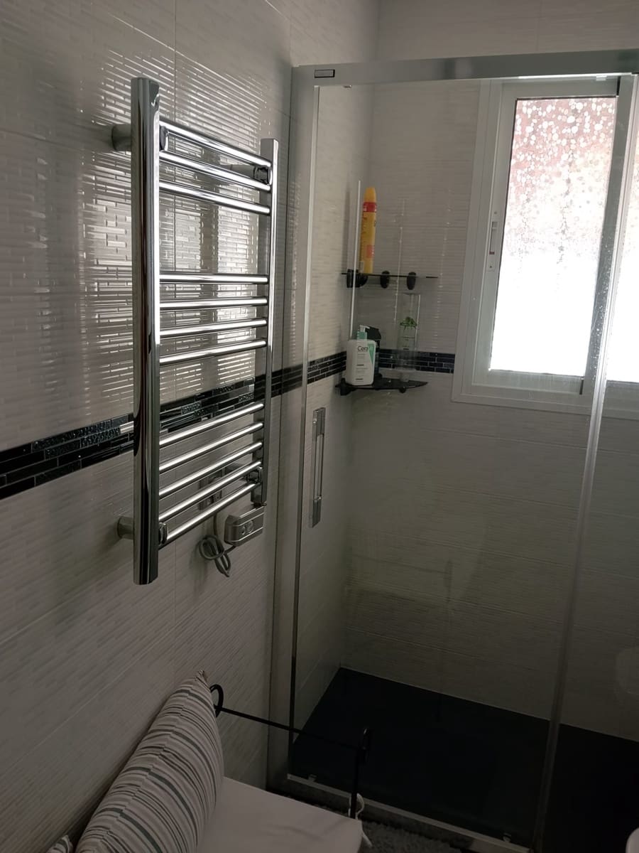 3 sovrum Semi-fristående Villa till salu i Torrevieja med garage - 320 000 € (Ref: 9861559)