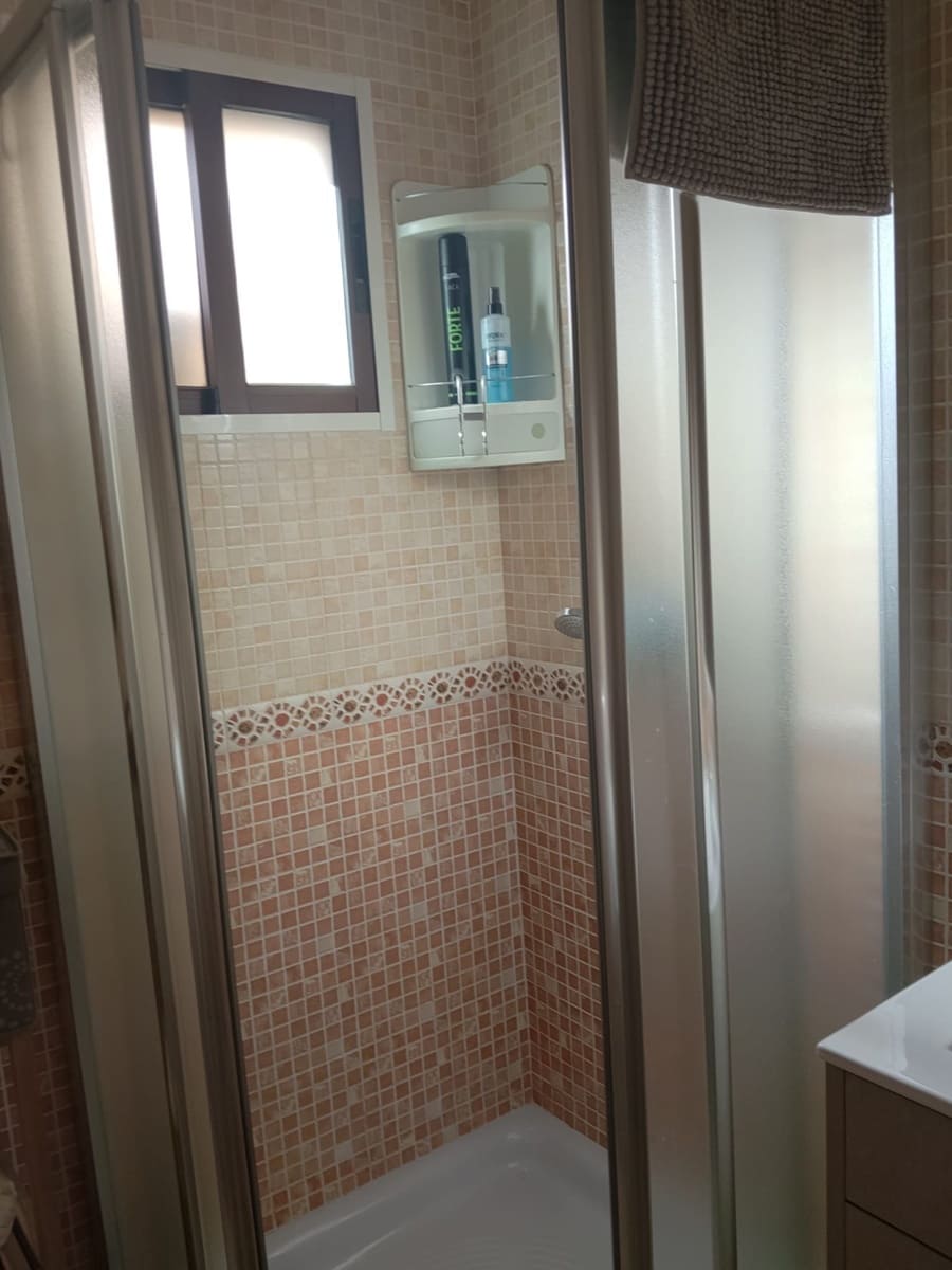 3 sovrum Semi-fristående Villa till salu i Torrevieja med garage - 320 000 € (Ref: 9861559)