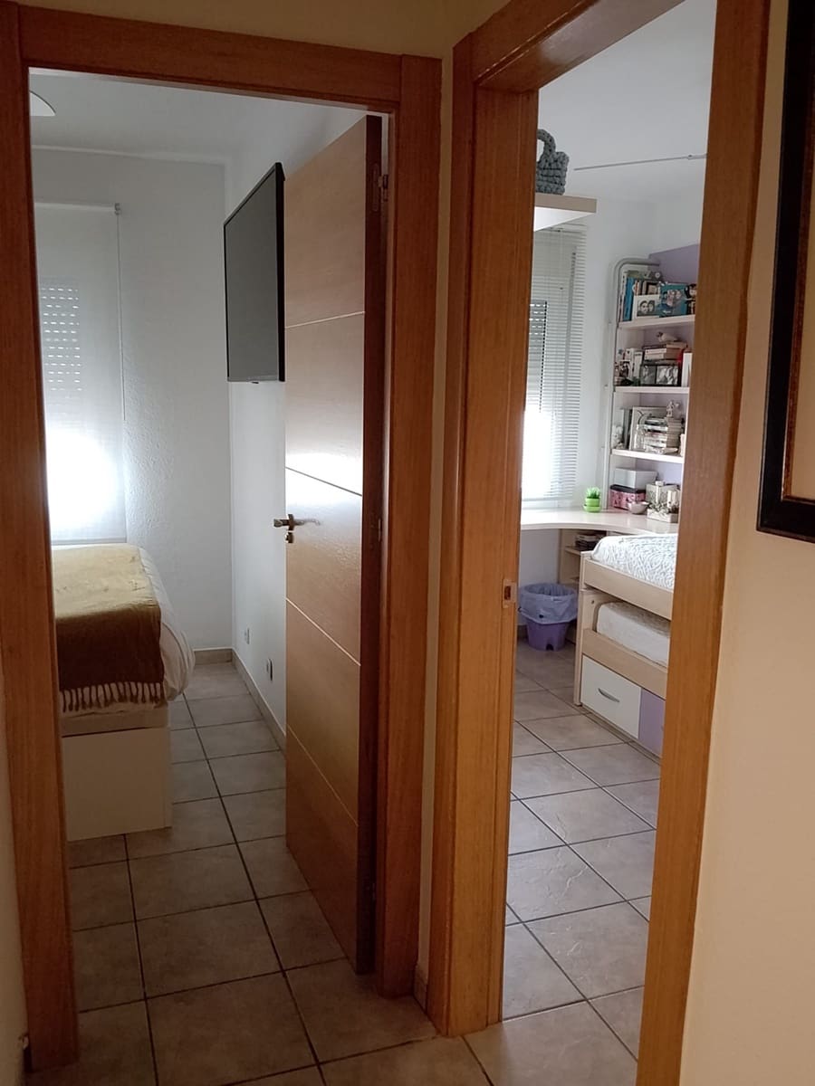 3 sovrum Semi-fristående Villa till salu i Torrevieja med garage - 320 000 € (Ref: 9861559)
