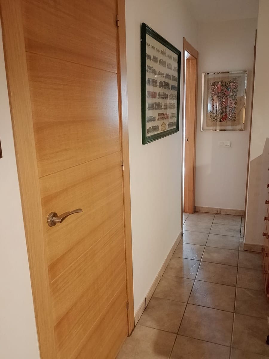 3 sovrum Semi-fristående Villa till salu i Torrevieja med garage - 320 000 € (Ref: 9861559)