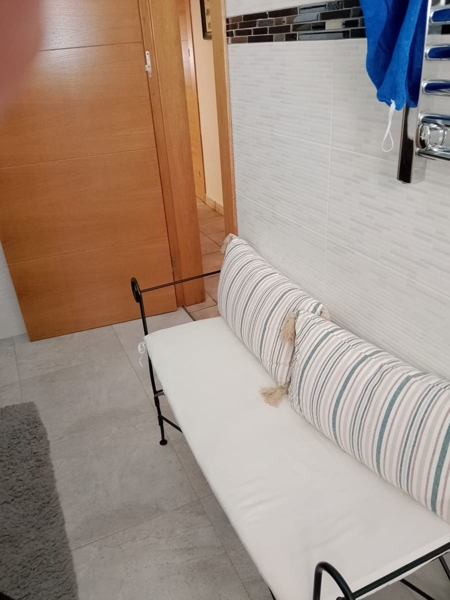 3 sovrum Semi-fristående Villa till salu i Torrevieja med garage - 320 000 € (Ref: 9861559)
