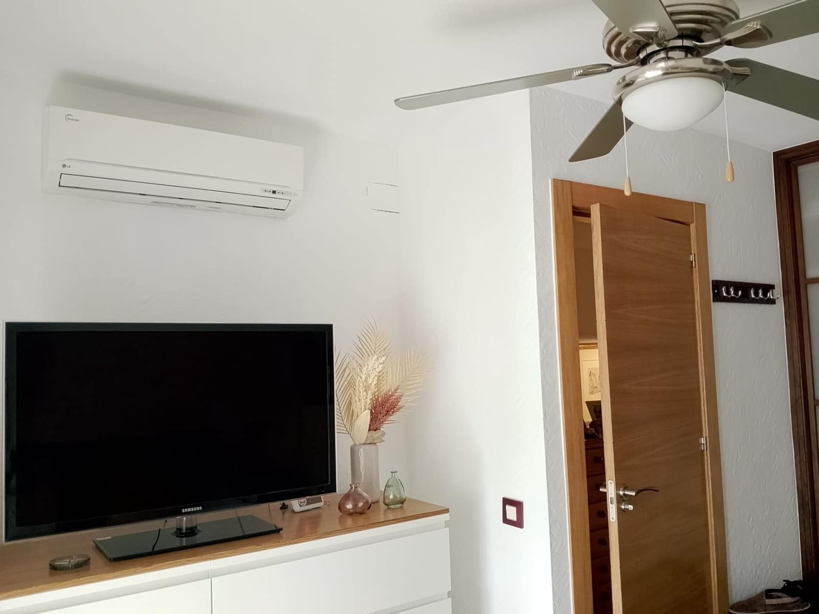 3 sovrum Semi-fristående Villa till salu i Torrevieja med garage - 320 000 € (Ref: 9861559)