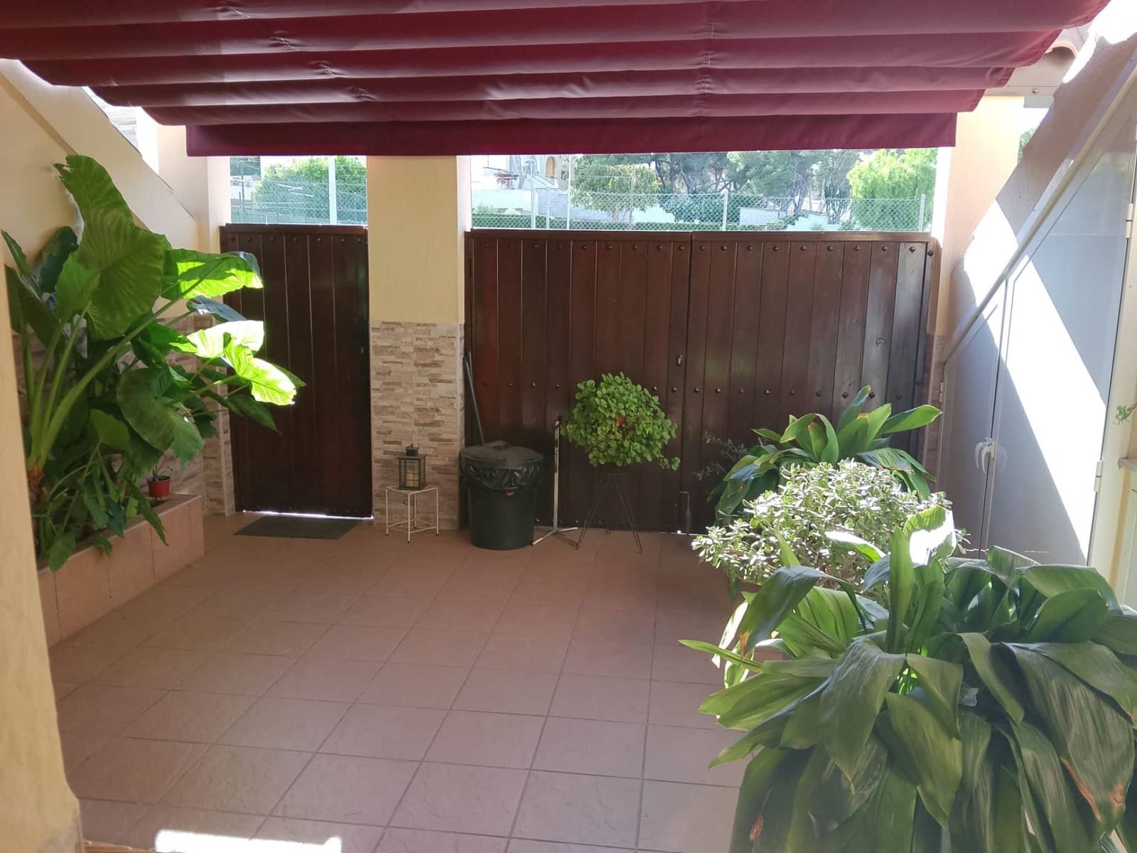 3 sovrum Semi-fristående Villa till salu i Torrevieja med garage - 320 000 € (Ref: 9861559)
