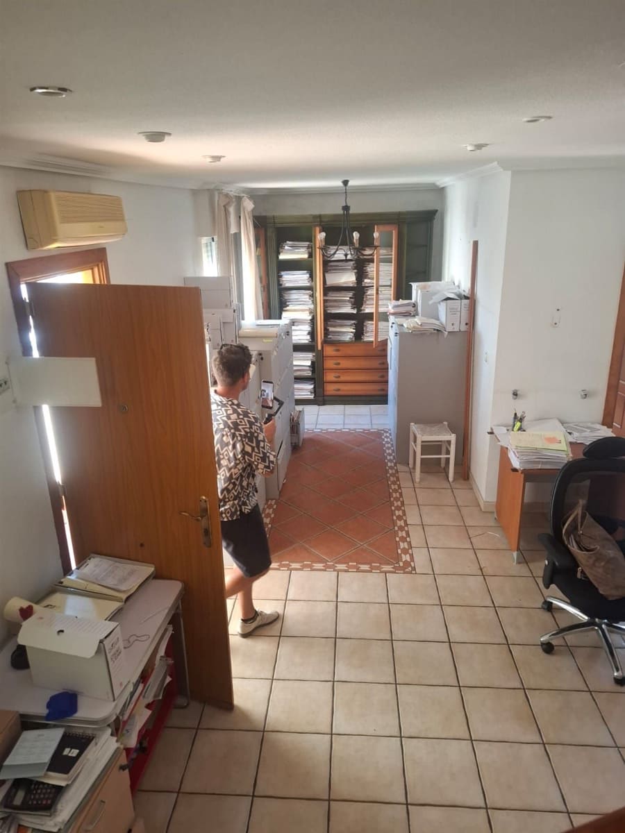 Chalet de 3 habitaciones en Torrevieja en venta con garaje - 235.000 € (Ref: 9875686)