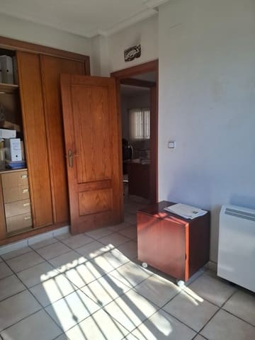 3 sovrum Villa till salu i Torrevieja med garage - 235 000 € (Ref: 9875686)