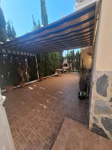 3 sovrum Villa till salu i Torrevieja med garage - 235 000 € (Ref: 9875686)