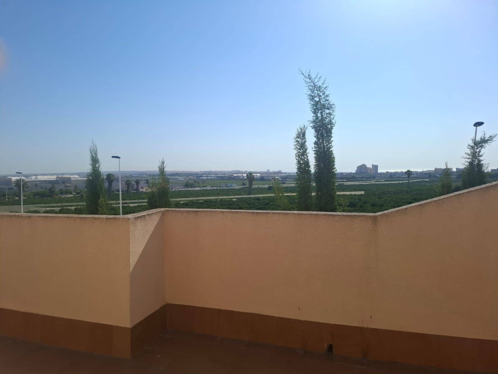 Chalet de 3 habitaciones en Torrevieja en venta con garaje - 235.000 € (Ref: 9875686)