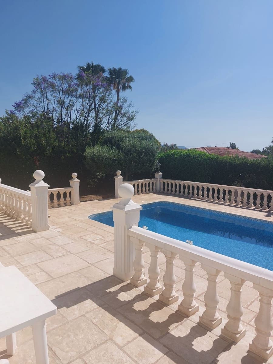 3 bedroom Villa for sale in Alfaz del Pi / L'Alfas del Pi with pool garage - € 530,000 (Ref: 9877922)