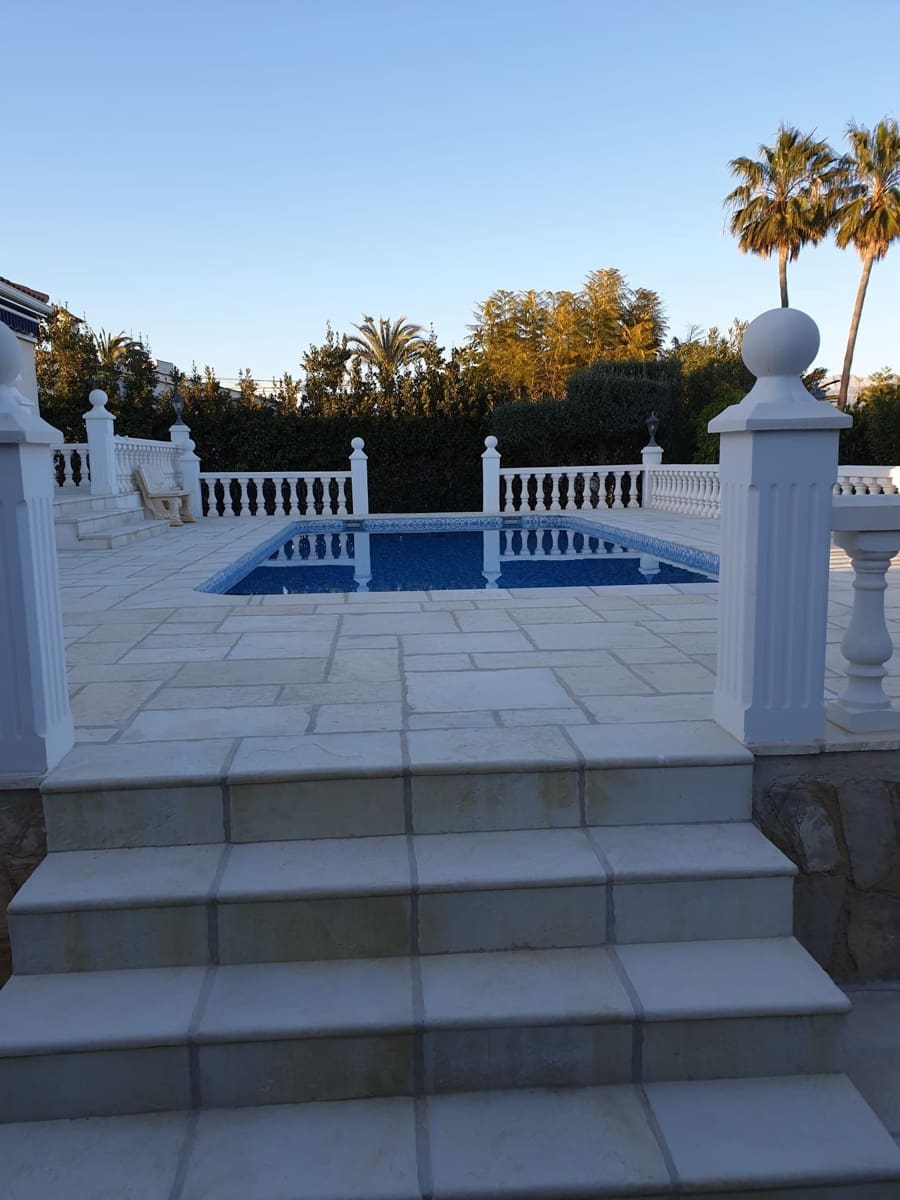 3 bedroom Villa for sale in Alfaz del Pi / L'Alfas del Pi with pool garage - € 530,000 (Ref: 9877922)