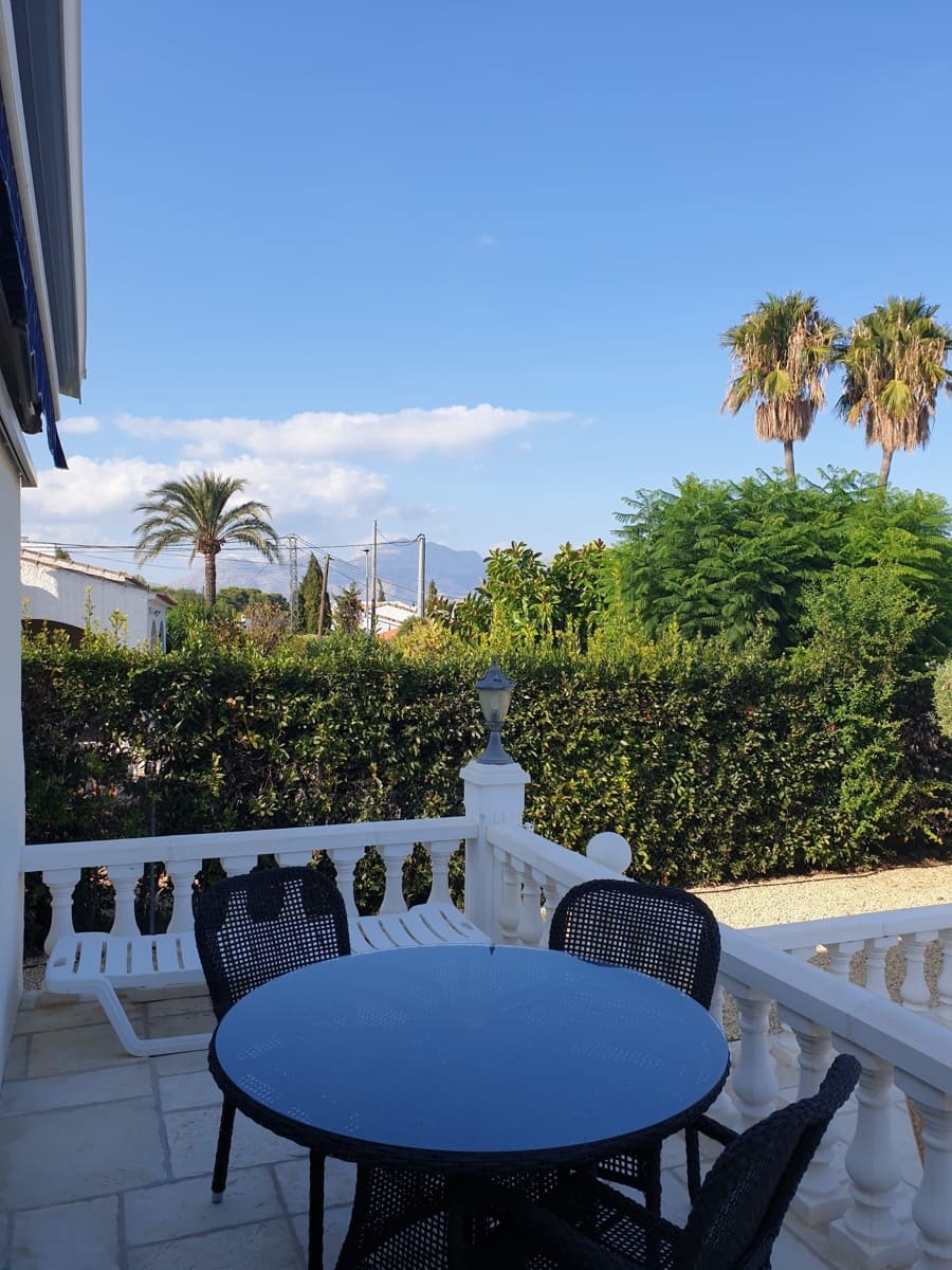 3 bedroom Villa for sale in Alfaz del Pi / L'Alfas del Pi with pool garage - € 530,000 (Ref: 9877922)