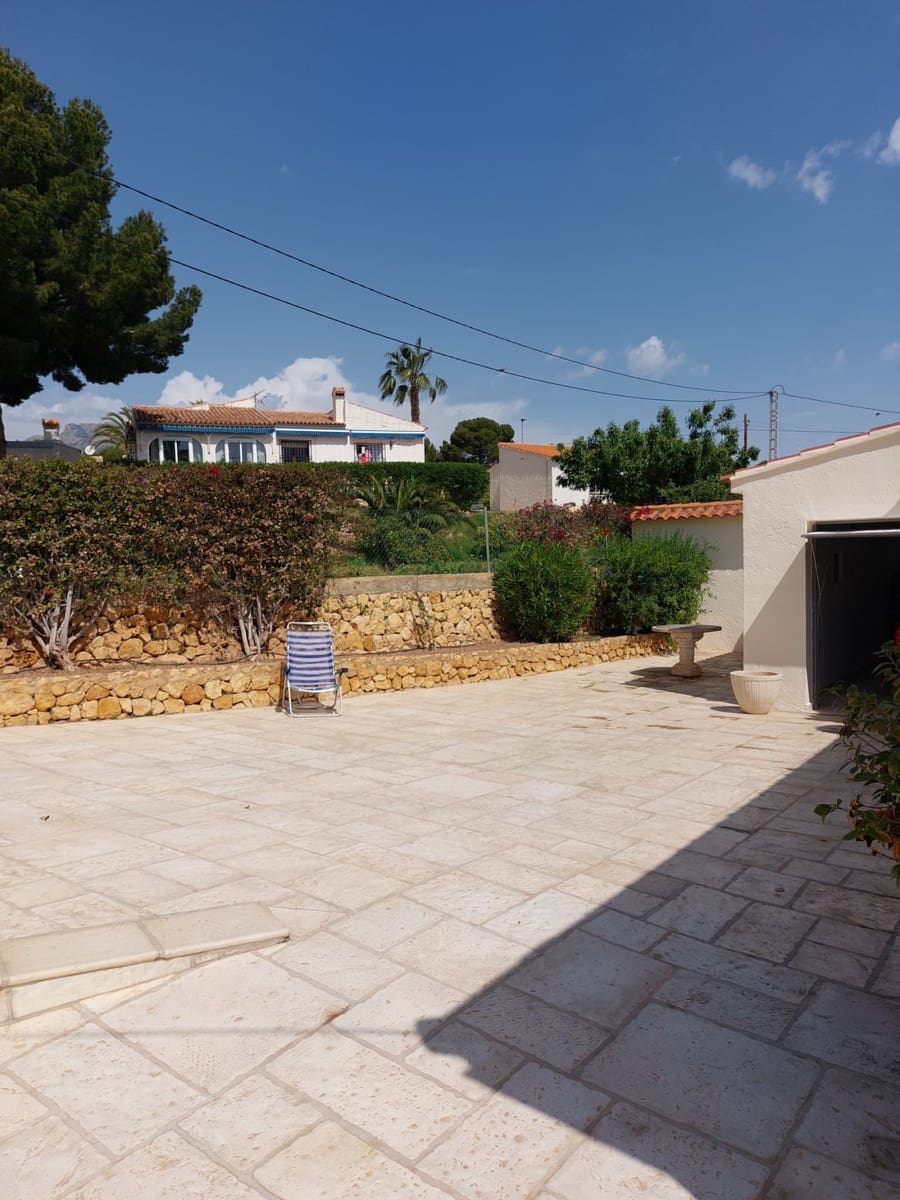 3 bedroom Villa for sale in Alfaz del Pi / L'Alfas del Pi with pool garage - € 530,000 (Ref: 9877922)