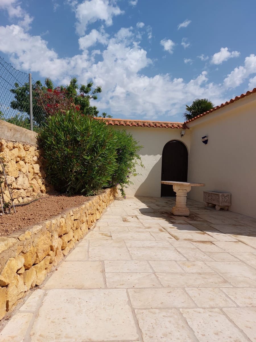 3 bedroom Villa for sale in Alfaz del Pi / L'Alfas del Pi with pool garage - € 530,000 (Ref: 9877922)