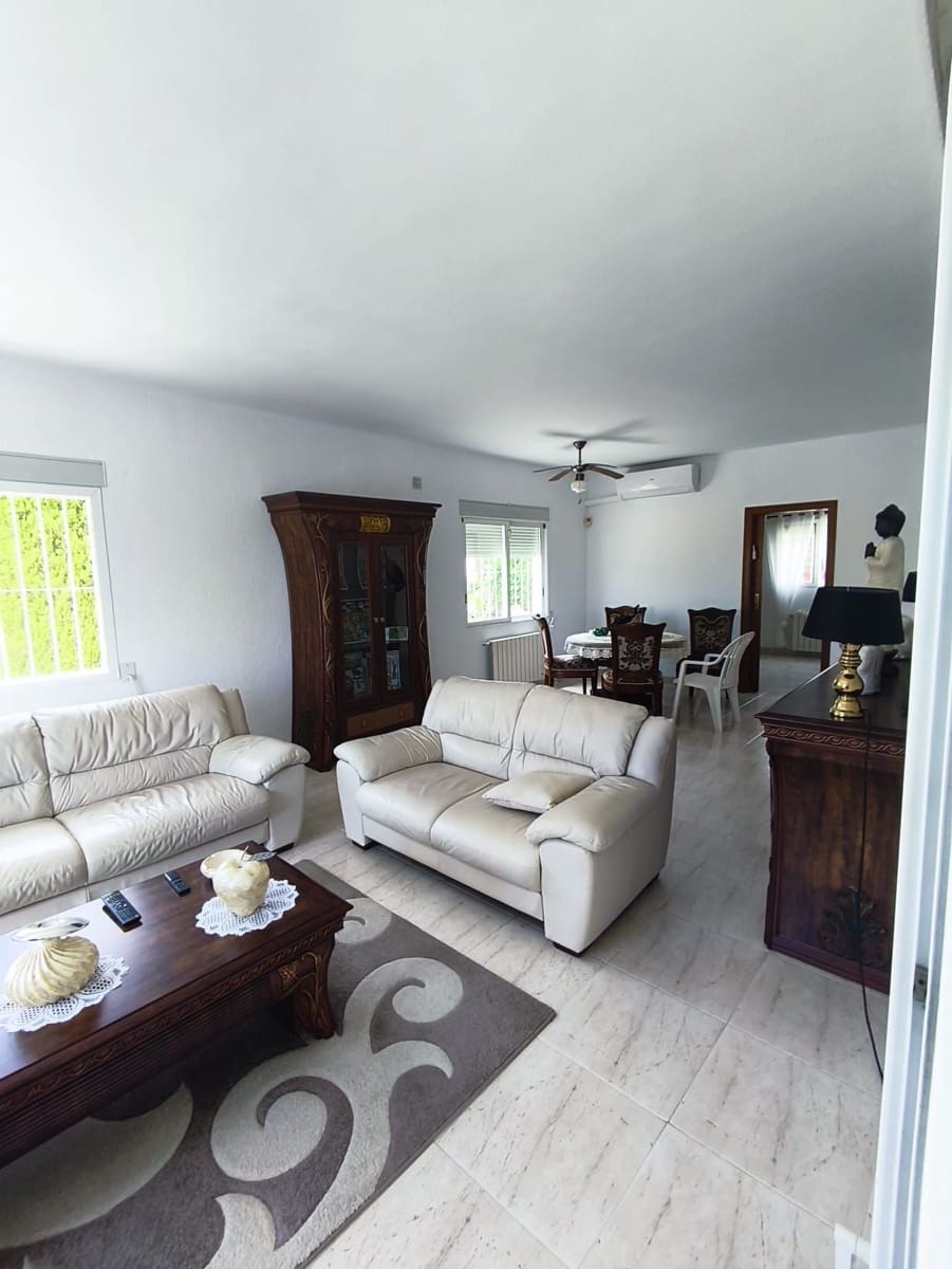 3 bedroom Villa for sale in Alfaz del Pi / L'Alfas del Pi with pool garage - € 515,000 (Ref: 9877922)