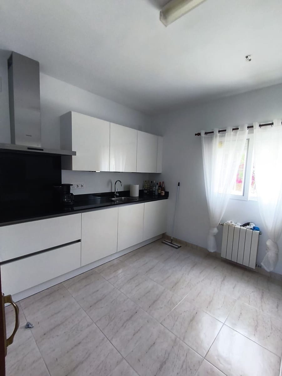 3 bedroom Villa for sale in Alfaz del Pi / L'Alfas del Pi with pool garage - € 515,000 (Ref: 9877922)