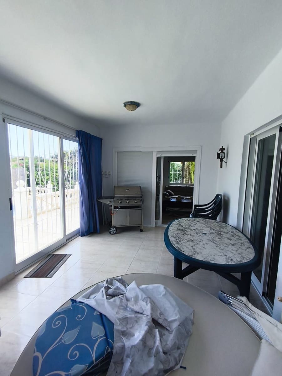 3 bedroom Villa for sale in Alfaz del Pi / L'Alfas del Pi with pool garage - € 515,000 (Ref: 9877922)