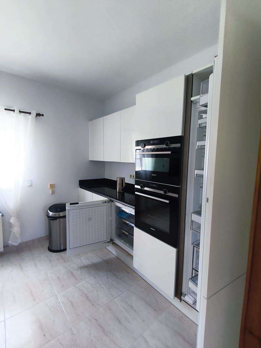 3 bedroom Villa for sale in Alfaz del Pi / L'Alfas del Pi with pool garage - € 515,000 (Ref: 9877922)