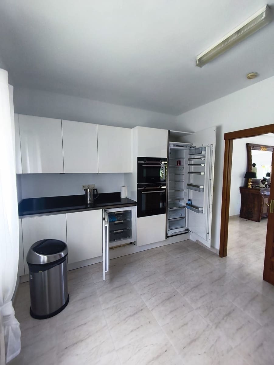 3 bedroom Villa for sale in Alfaz del Pi / L'Alfas del Pi with pool garage - € 515,000 (Ref: 9877922)