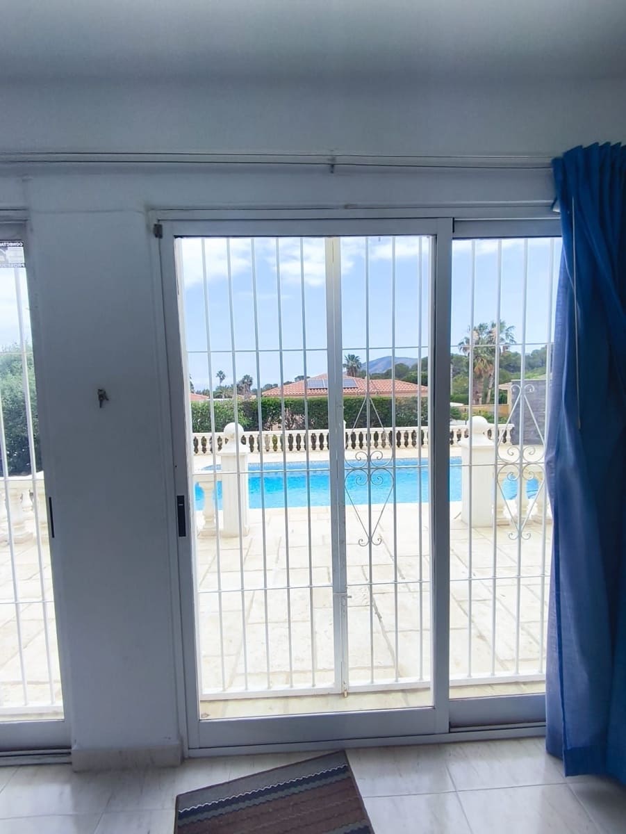 3 bedroom Villa for sale in Alfaz del Pi / L'Alfas del Pi with pool garage - € 515,000 (Ref: 9877922)