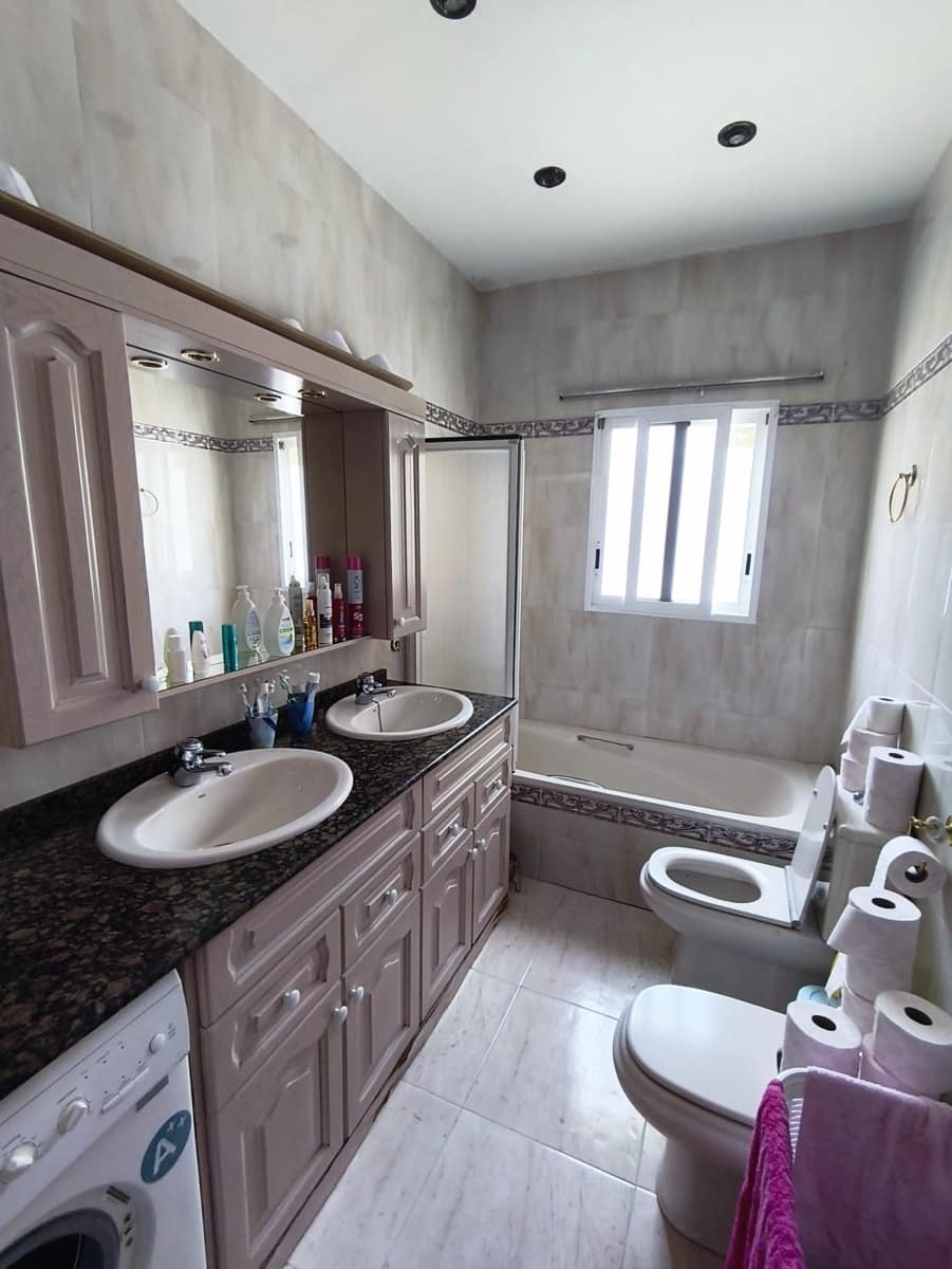 3 bedroom Villa for sale in Alfaz del Pi / L'Alfas del Pi with pool garage - € 515,000 (Ref: 9877922)