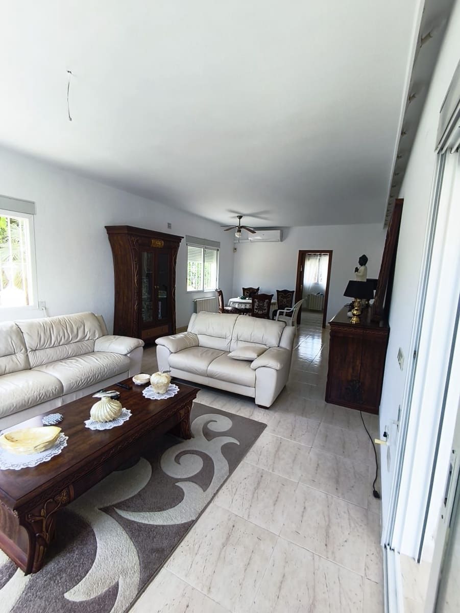 3 bedroom Villa for sale in Alfaz del Pi / L'Alfas del Pi with pool garage - € 515,000 (Ref: 9877922)