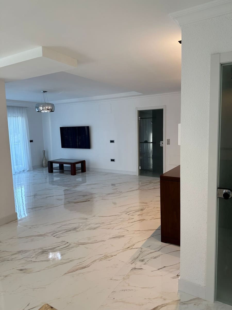 5 Zimmer Villa zu verkaufen in Altea mit Pool Garage - 1.450.000 € (Ref: 9880592)