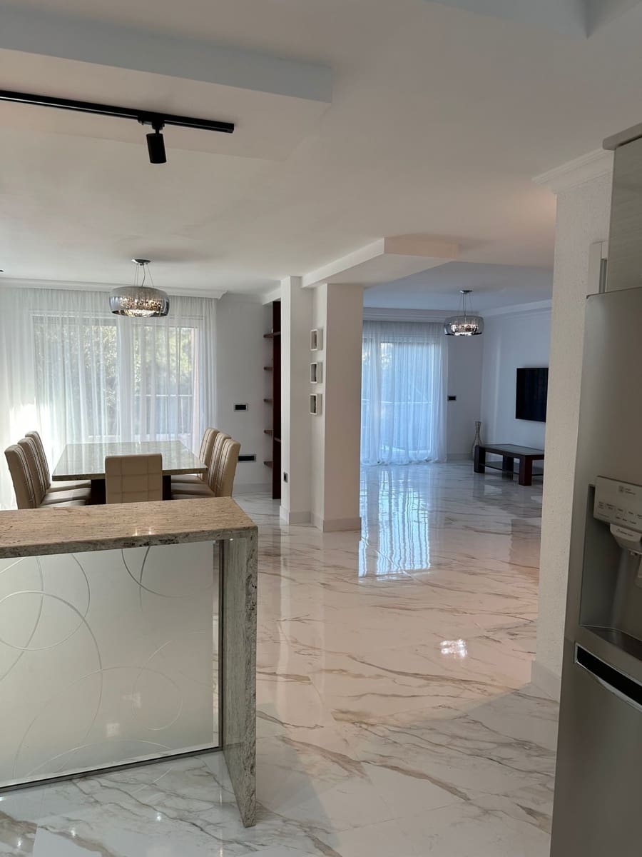 5 Zimmer Villa zu verkaufen in Altea mit Pool Garage - 1.450.000 € (Ref: 9880592)