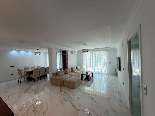 5 quarto Moradia para venda em Altea com piscina garagem - 1 450 000 € (Ref: 9880592)