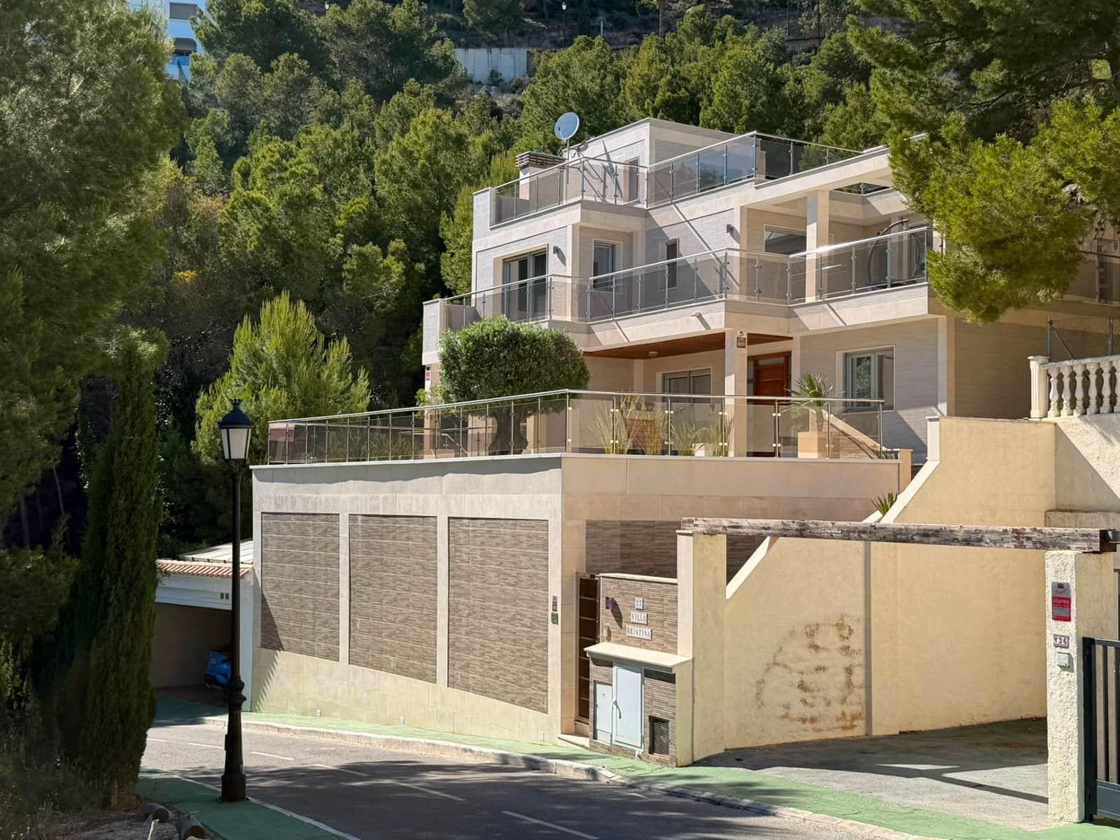 5 Zimmer Villa zu verkaufen in Altea mit Pool Garage - 1.450.000 € (Ref: 9880592)