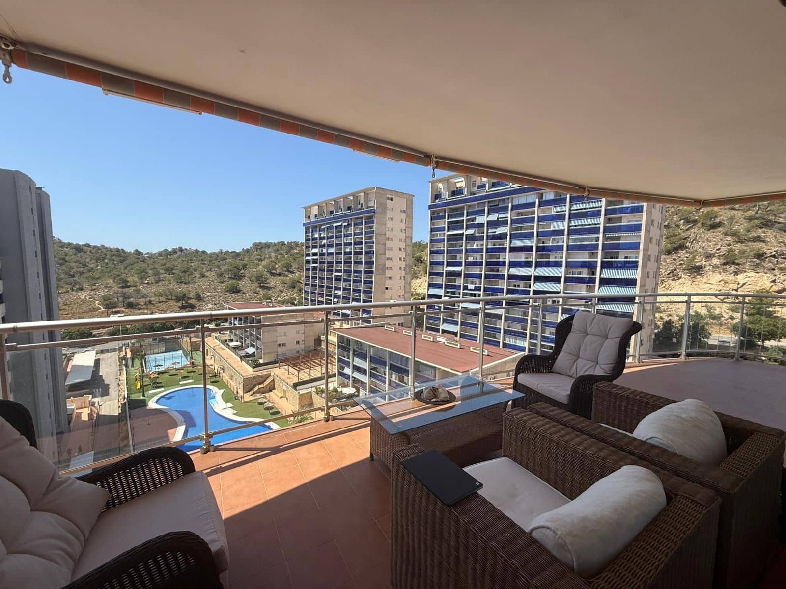 2 soverom Leilighet til salgs i La Villajoyosa / Vila Joiosa med svømmebasseng garasje - € 275 000 (Ref: 9889760)