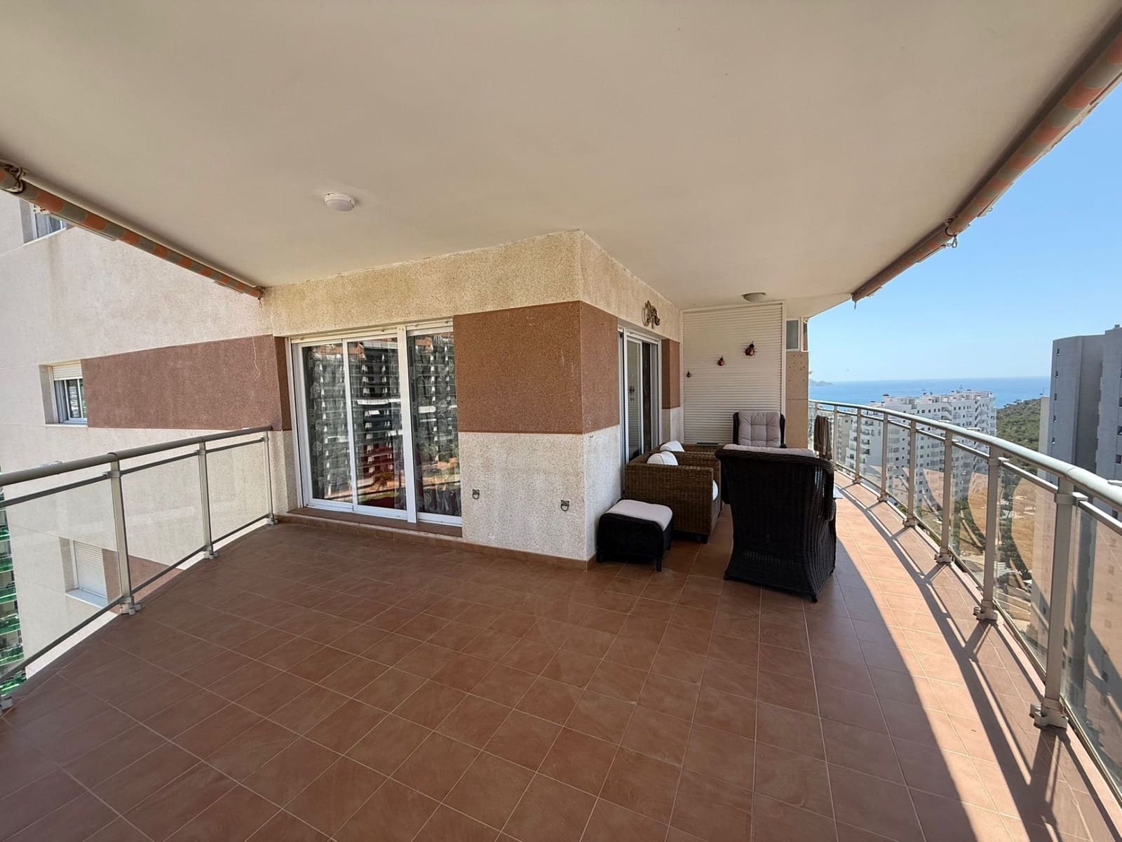 2 soverom Leilighet til salgs i La Villajoyosa / Vila Joiosa med svømmebasseng garasje - € 275 000 (Ref: 9889760)