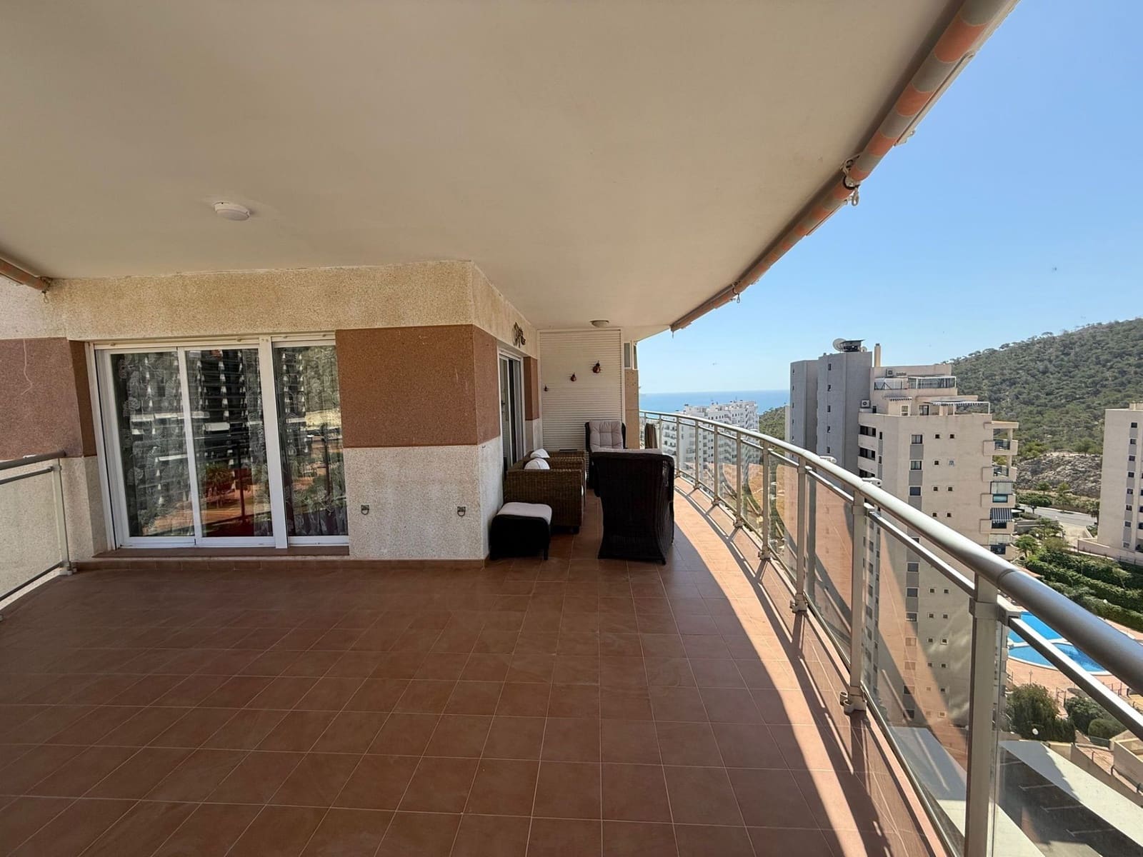 2 soverom Leilighet til salgs i La Villajoyosa / Vila Joiosa med svømmebasseng garasje - € 275 000 (Ref: 9889760)
