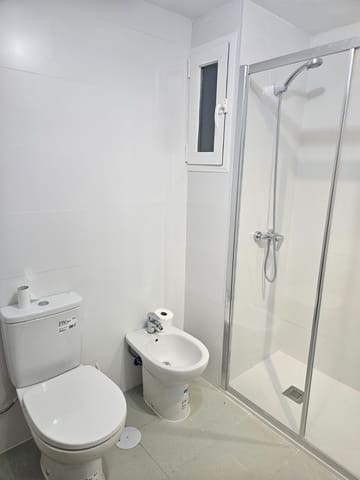 Apartamento de 4 habitaciones en Benidorm en venta con piscina garaje - 265.000 € (Ref: 9891695)