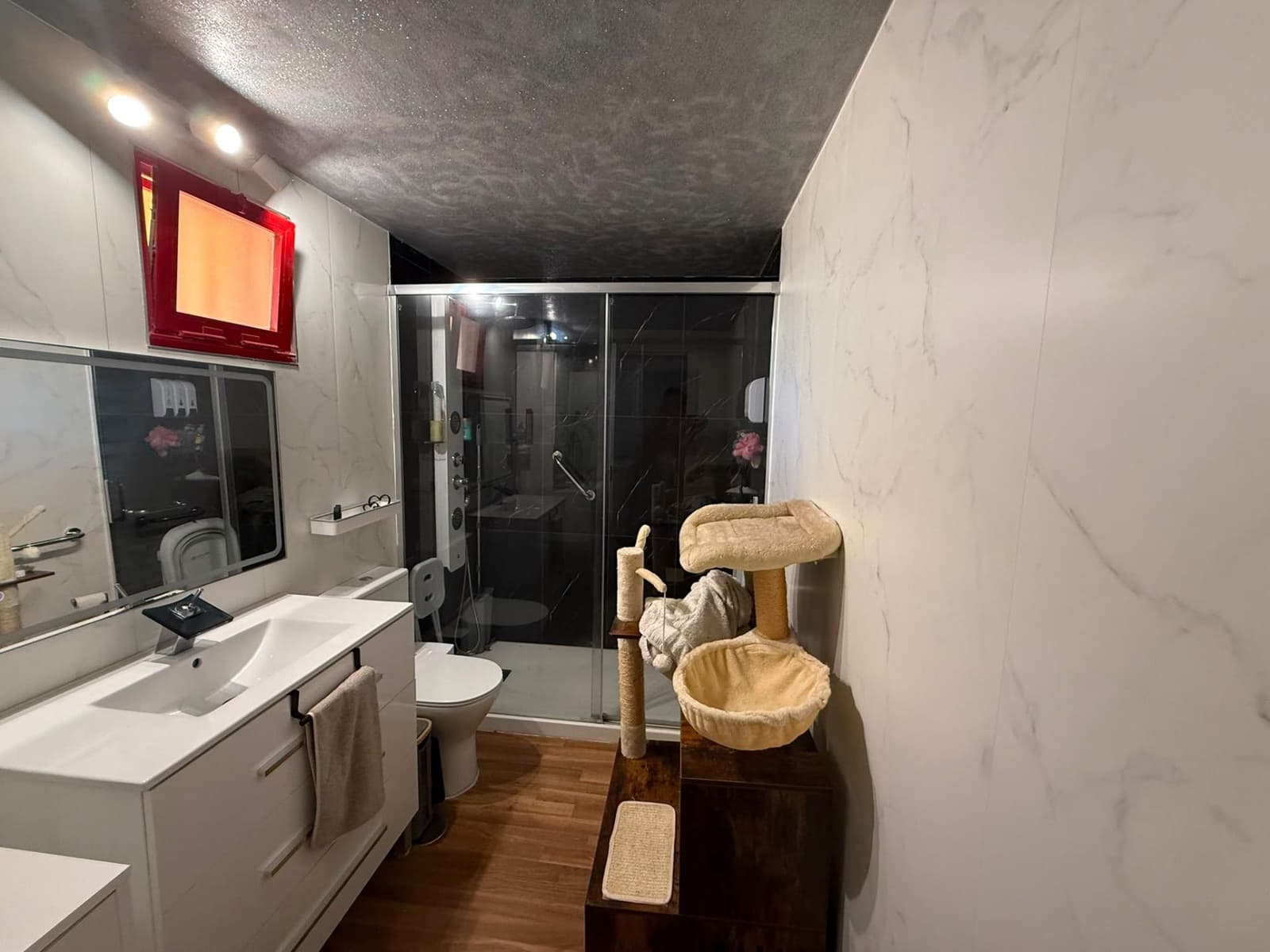 2 bedroom Apartment for sale in Benidorm with pool garage - € 199,000 (Ref: 9900076)