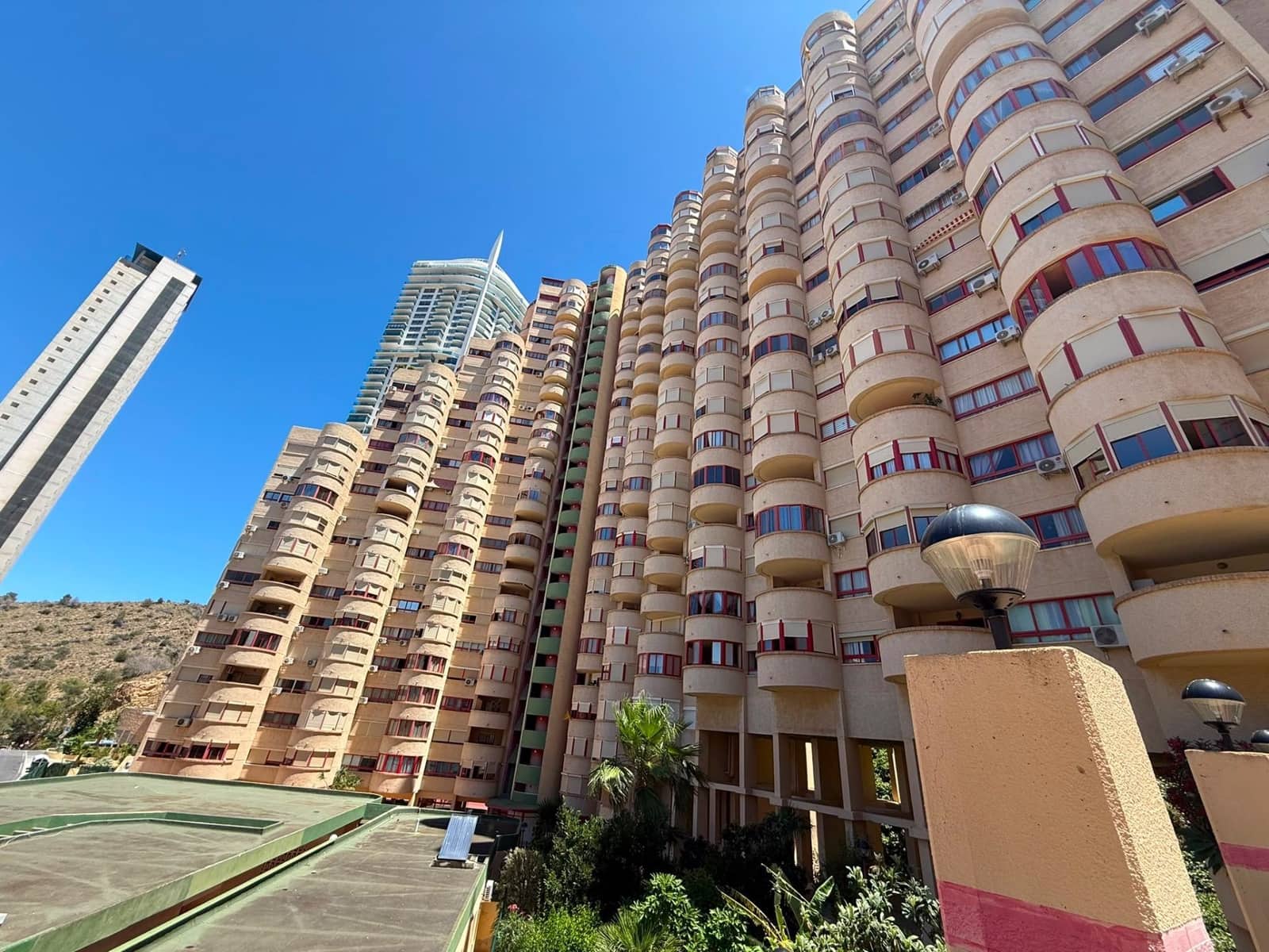 2 bedroom Apartment for sale in Benidorm with pool garage - € 199,000 (Ref: 9900076)