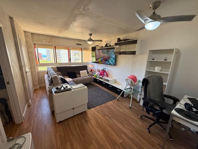 2 bedroom Apartment for sale in Benidorm with pool garage - € 199,000 (Ref: 9900076)